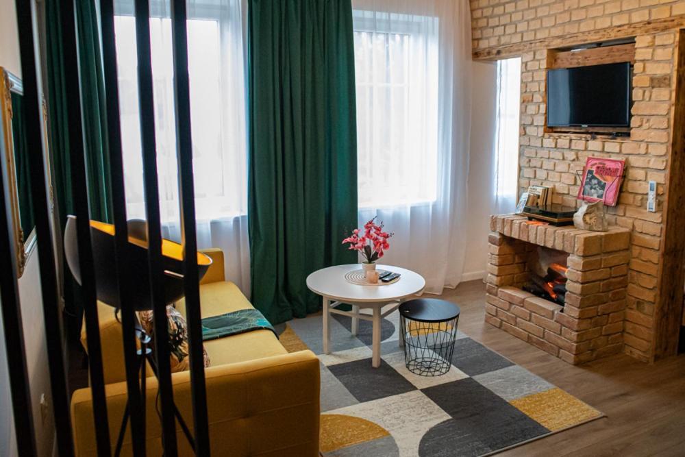 Czocha Studio Apartment Leśna Extérieur photo